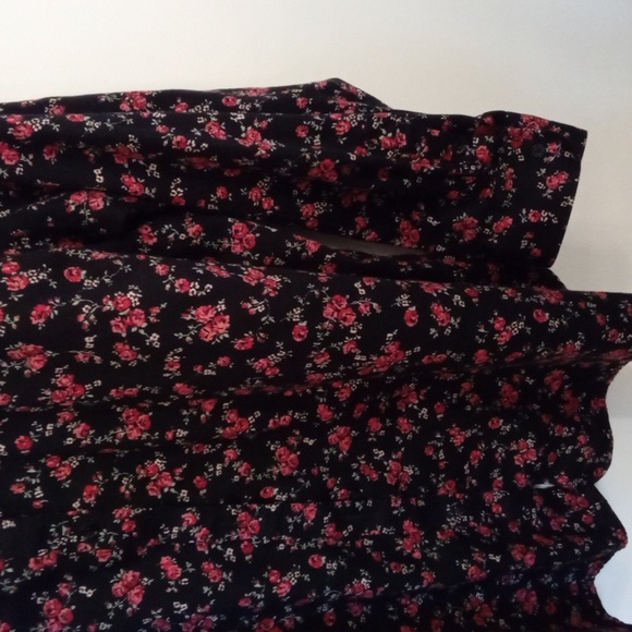 Ralph Lauren Ditsy Floral on Black Button Up Shirt - Picture 5 of 11